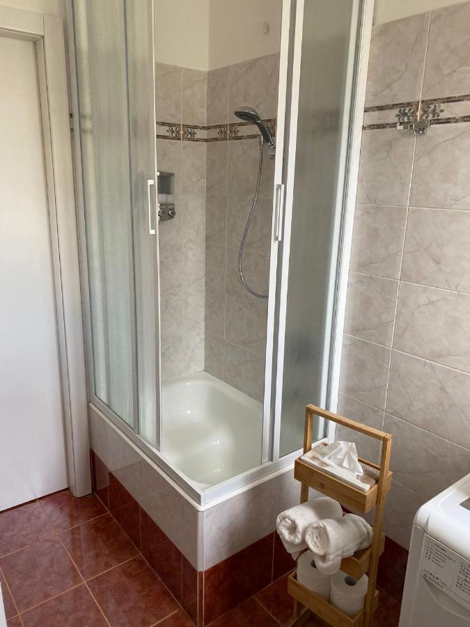 10 Min From The Airport-Wifi-Free Parking Daire Samarate Dış mekan fotoğraf