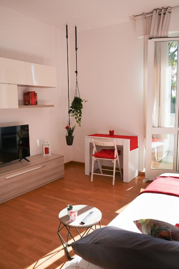 10 Min From The Airport-Wifi-Free Parking Daire Samarate Dış mekan fotoğraf