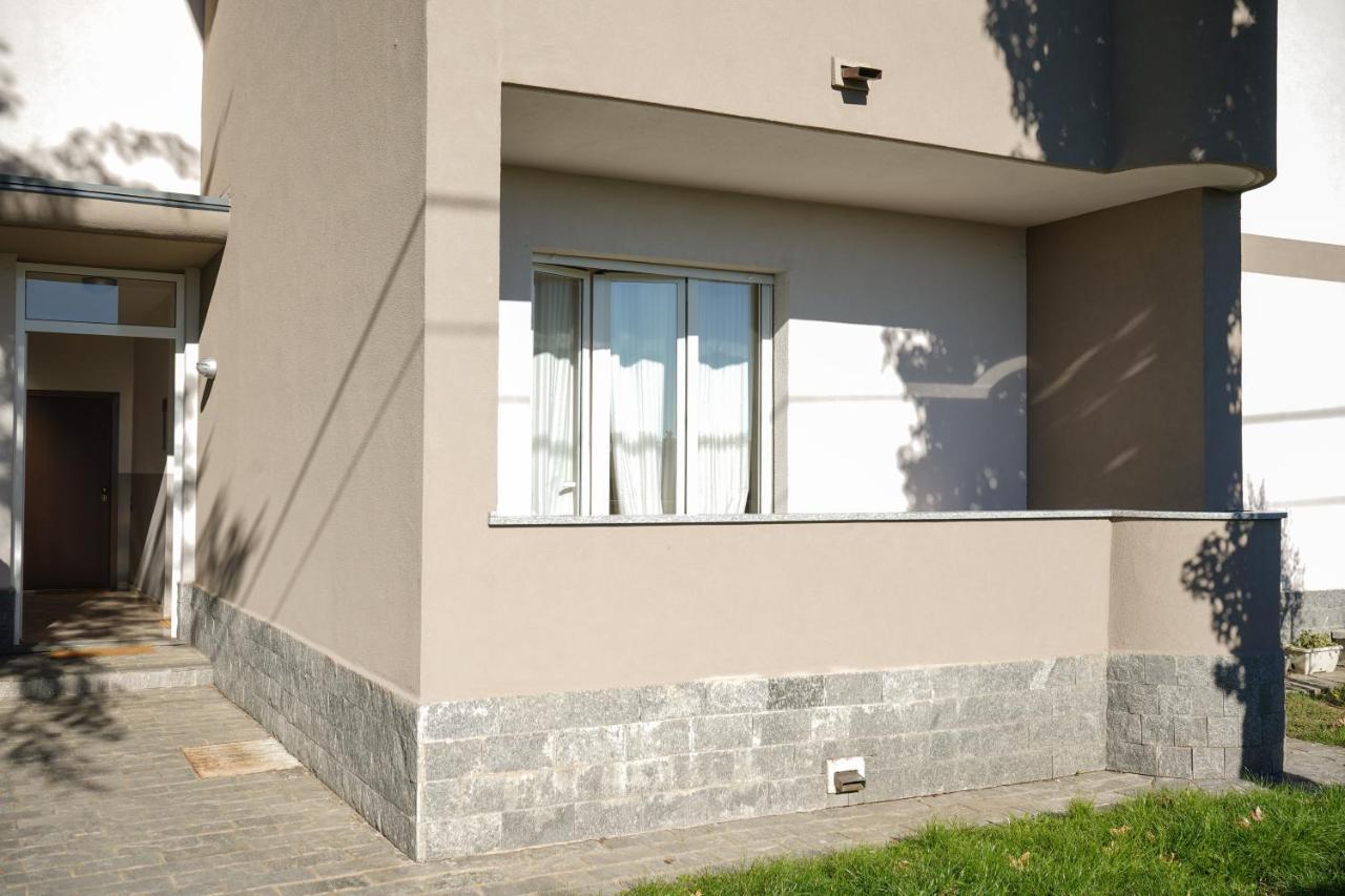 10 Min From The Airport-Wifi-Free Parking Daire Samarate Dış mekan fotoğraf